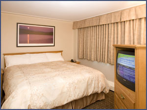 Executive King _Room at Woodlands Inn & Suites, Fort Nelson BC