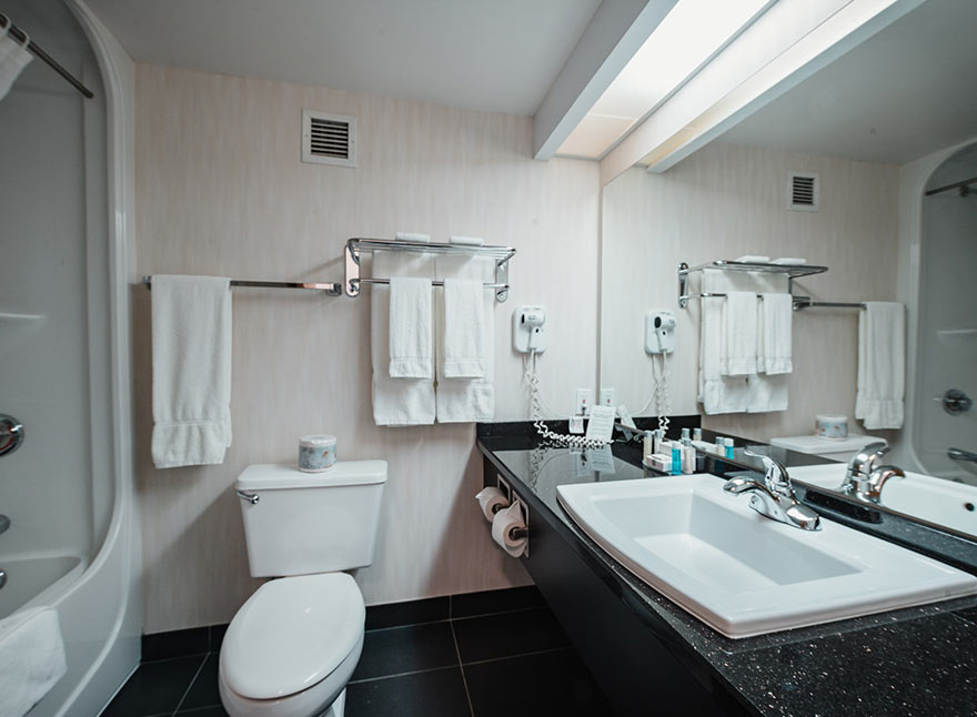 Executive Kitchen Suite 10