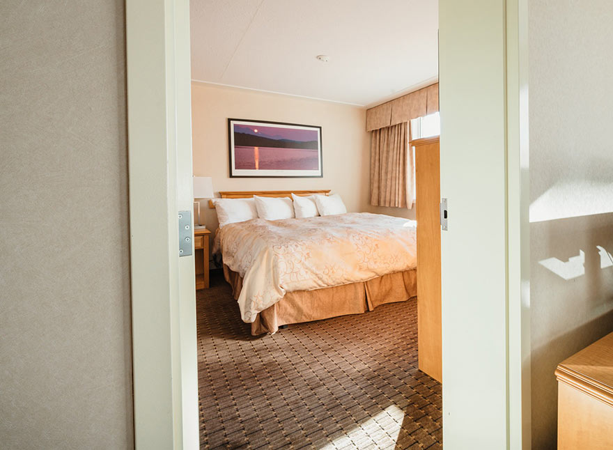 Executive Kitchen Suite 6