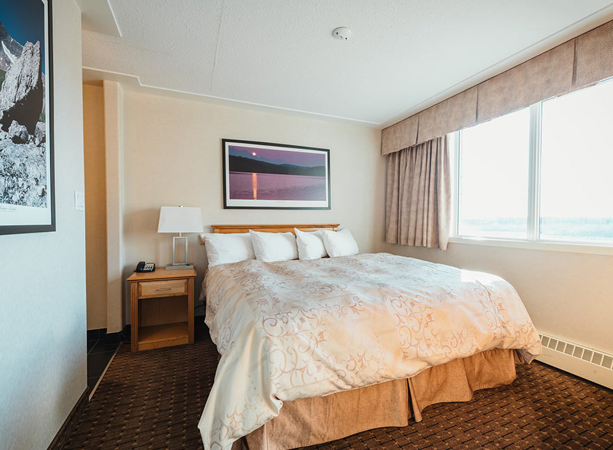 Executive Kitchen Suite 7