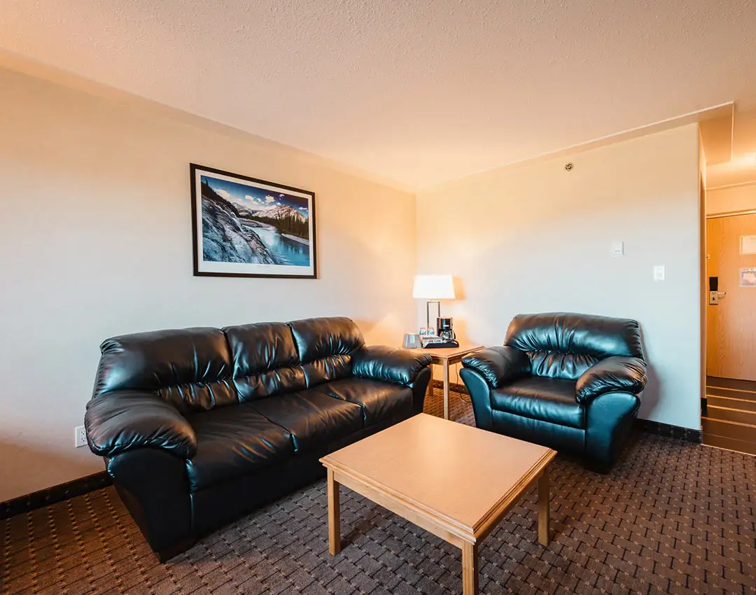 Suite - Two Queen Beds 3