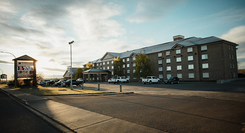 Woodlands Inn & Suites